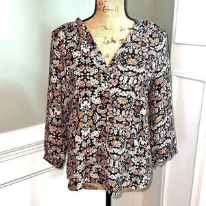 Chelsea & Theodore - Paisley multi color top on black background size small